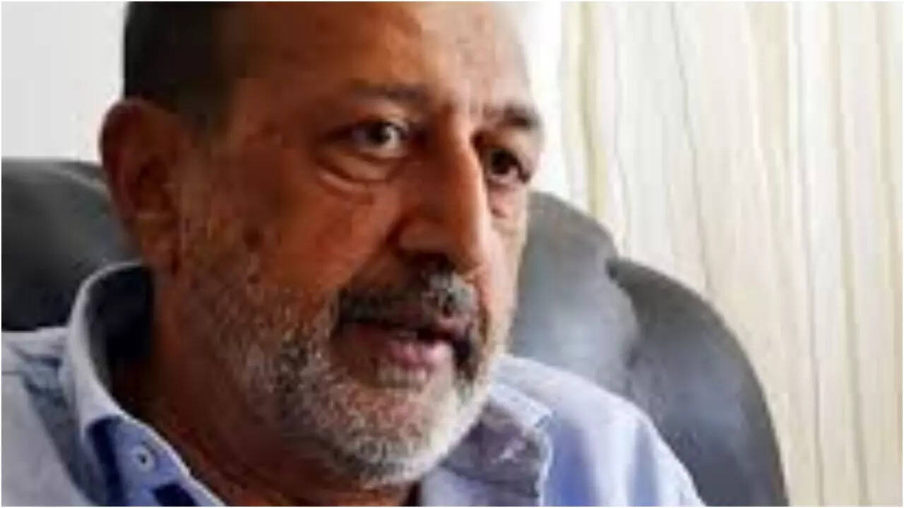 Tinnu recalls offering Rs 5,000 to Amitabh for his first film