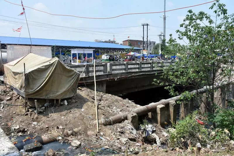 Filth returns around Birsa Samadhi day after anniv celebrations