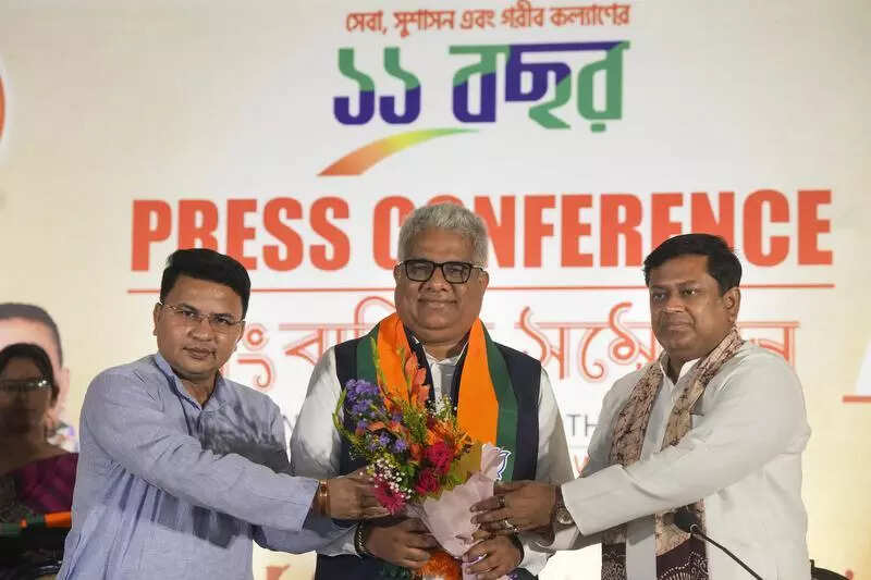 BJP mantri trains infiltration, law & order guns on TMC