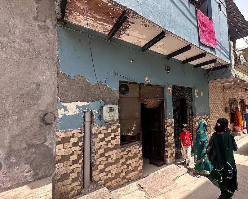 Before Faridabad suicide horror, a calm & routine morning, parathas, talk of a family outing