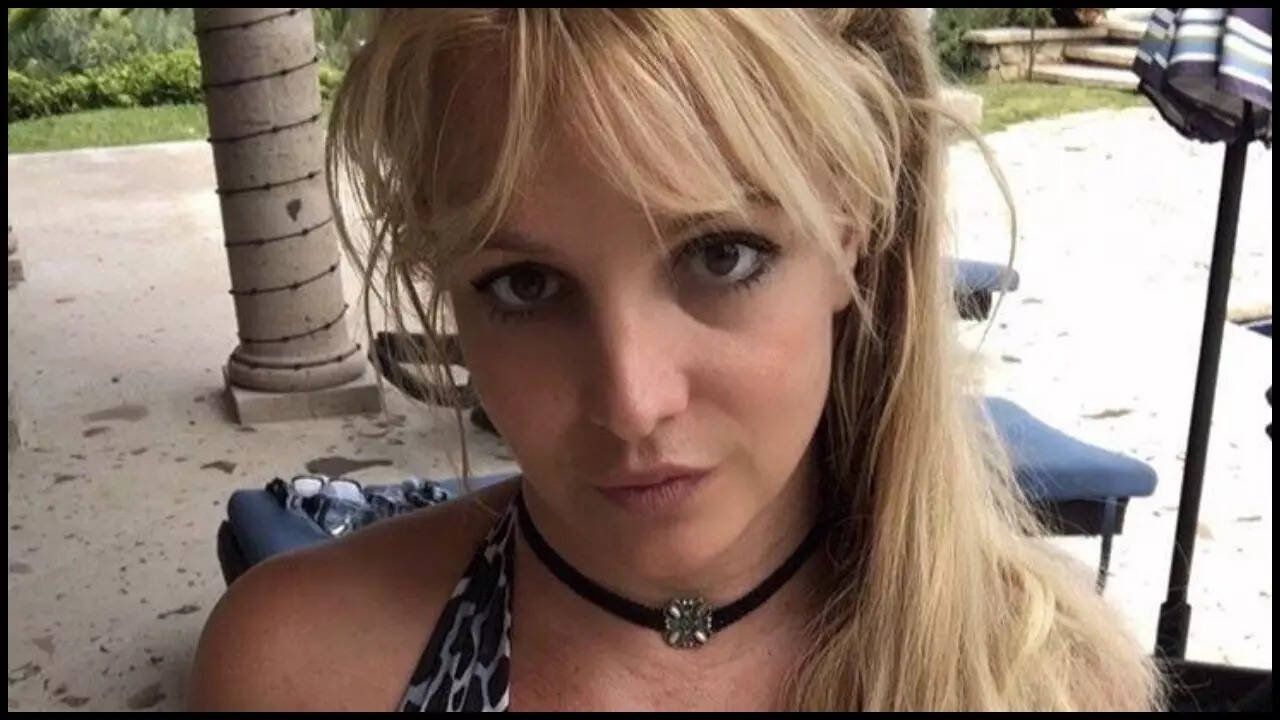 Britney Spears slams her two exes