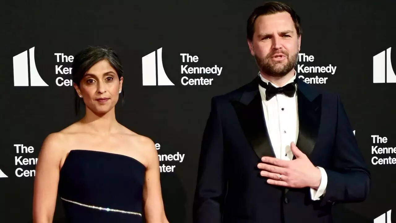 'Usha: hysterical laughter': JD Vance's Les Miserables joke called 'cringe'