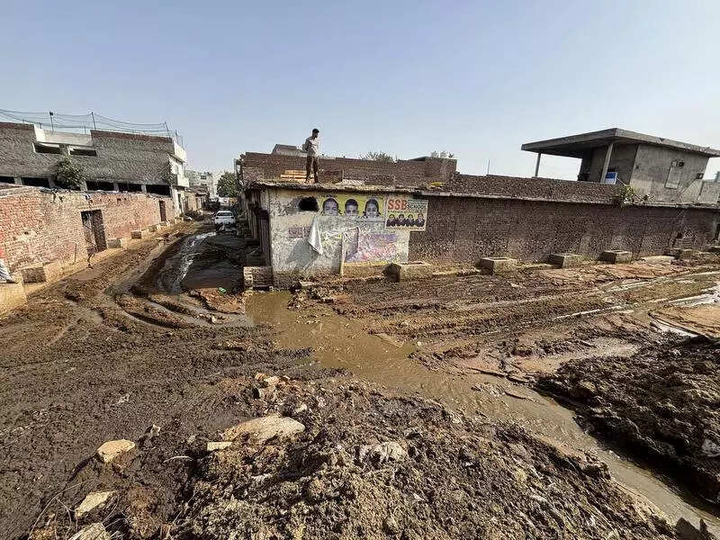 Fines imposed, so what? Dairy waste continues to choke Tajpur Road