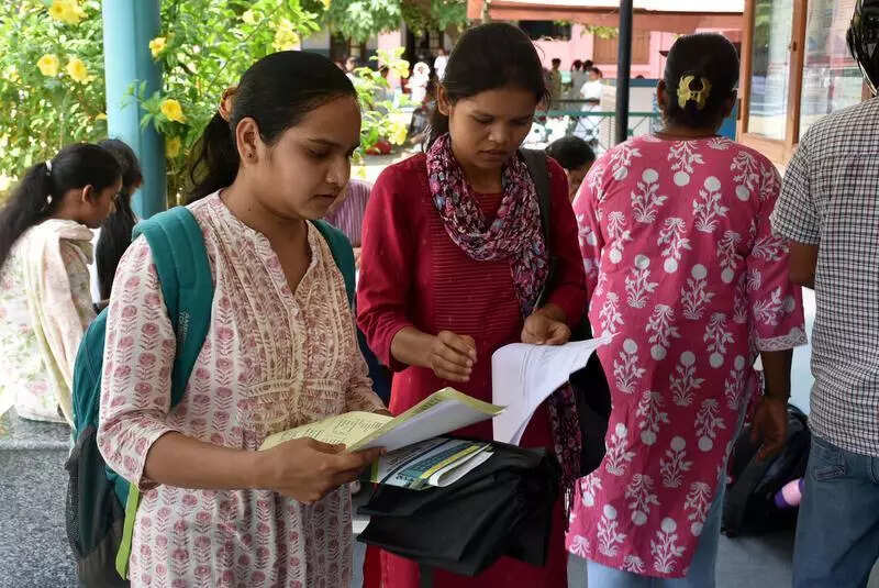 End intermediate studies in colleges, education dept to all dist authorities