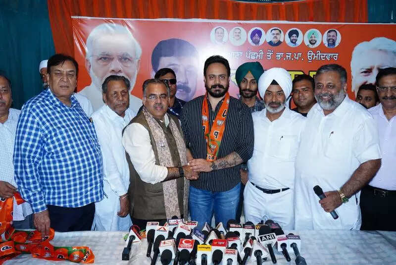Former councillor Parvinder Lapran goes back to BJP