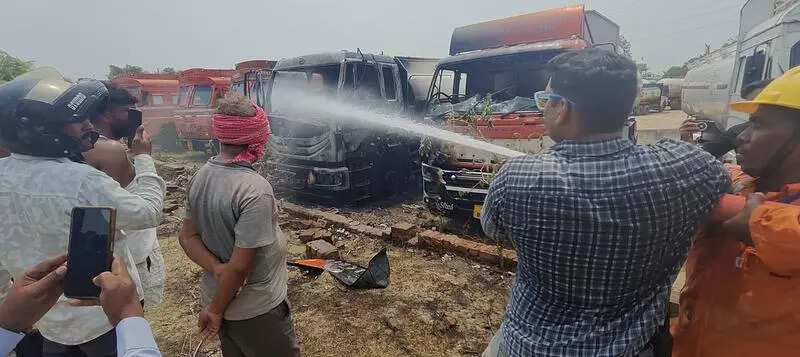 Three Indian Oil tankers catch fire in Sarojini Nagar