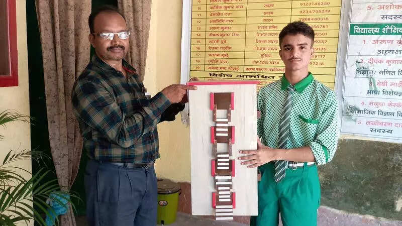 Cyrus Kumar Dutta with his innovative window ladder
