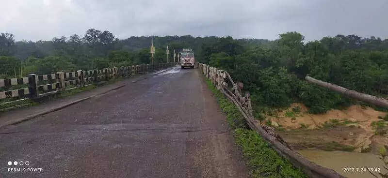Old bridge connecting Ramgarh and H’bag risky: Expert team
