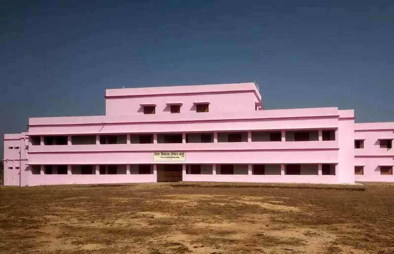 Students refuse to attend model school relocated 18km away in Ranchi dist