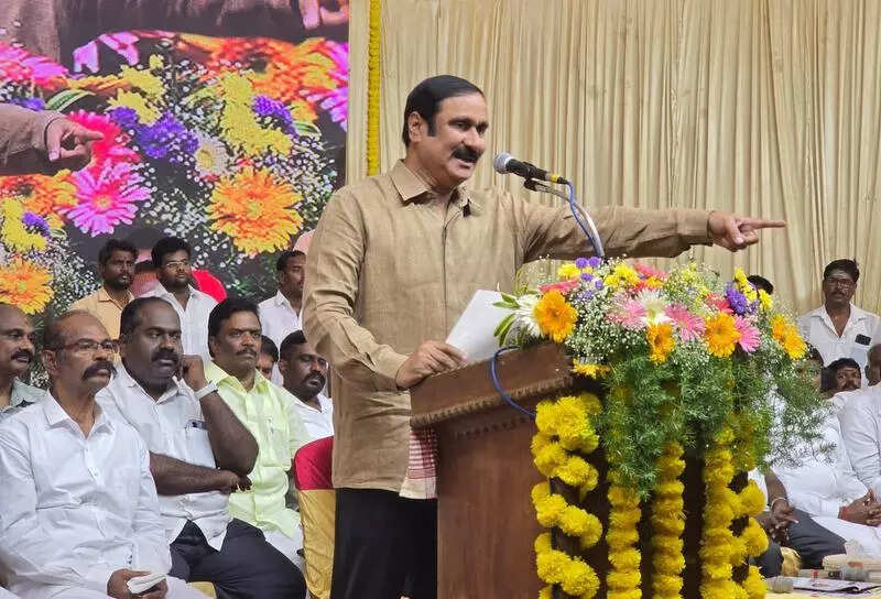 Anbumani apologises to dad, but won’t let go of prez post