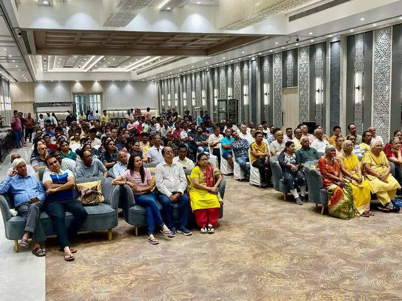 Thane locals show powerof unity over tunnel tussle