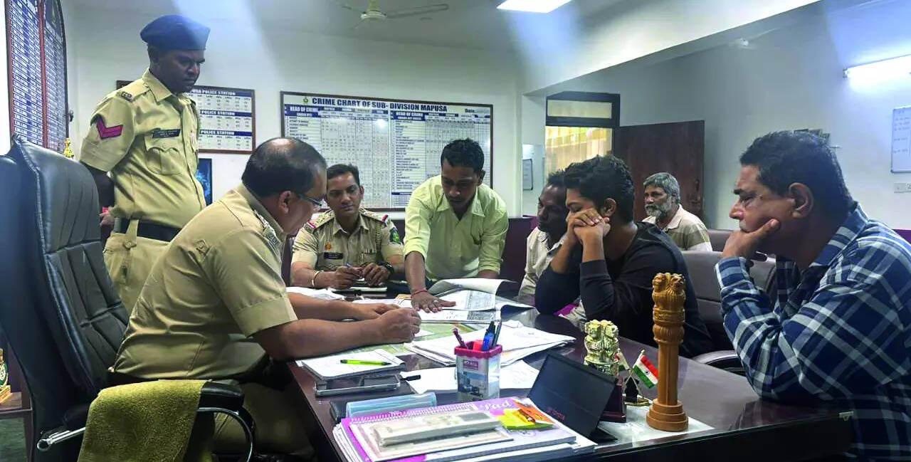 At redressal meetings, police tackle civic and family issues