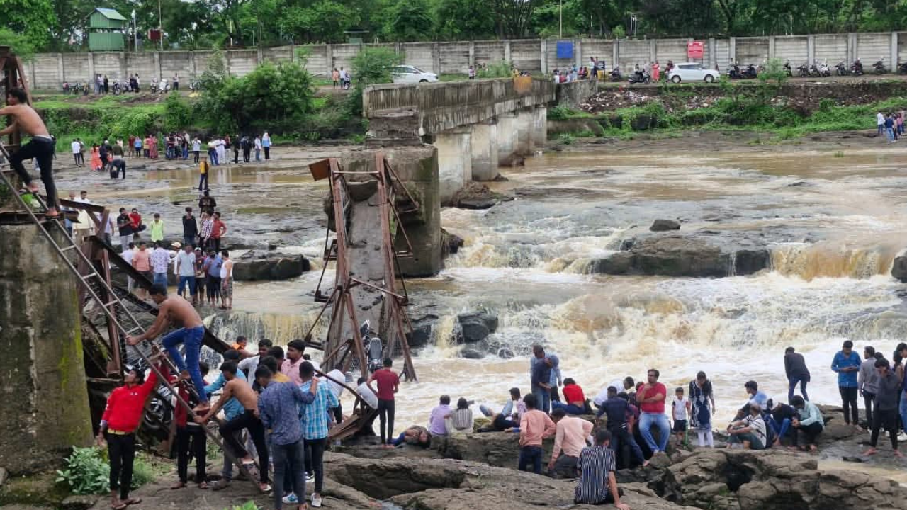 Pune bridge story: How years of neglect and overcrowding sparked disaster