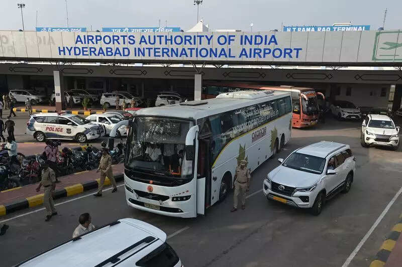 Despite AAI ban, biz jets fly out of Begumpet airport