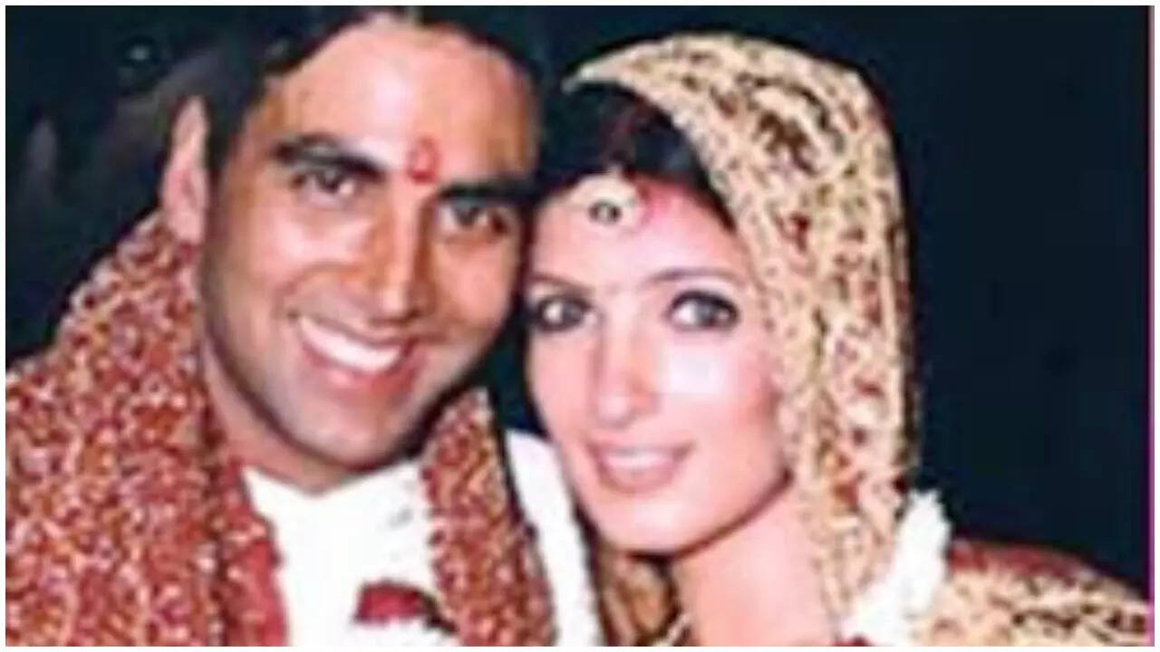 Twinkle was in shorts at her mehndi, reveals celebrity artist