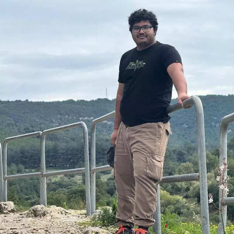 Fly back via Jordan: Embassy to students stranded in Israel