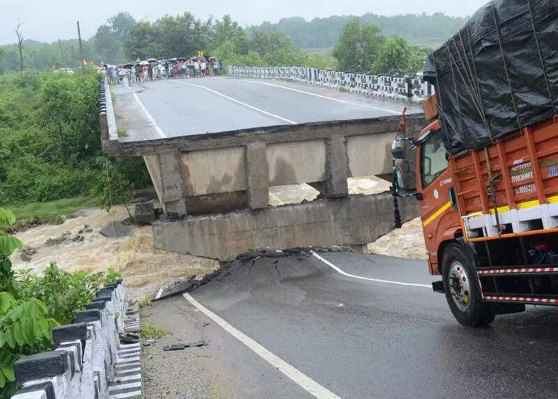 Five dead, bridge collapses, road network hit as rain pounds J’khand