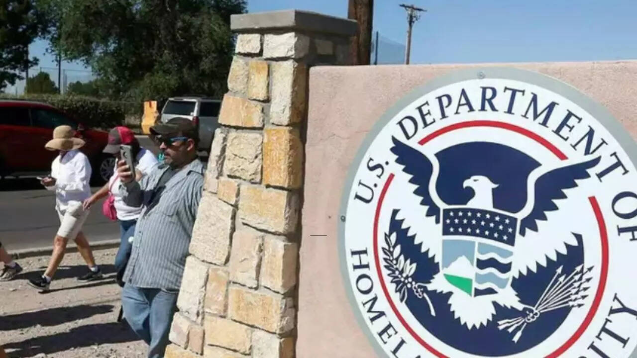 Noem curbs ICE access: Rules limit lawmakers' visits; Democrats accuse Trump hiding abuses