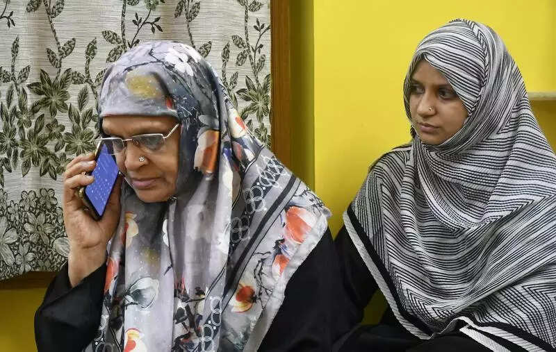 5 from Kolkata family on pilgrimage to Iraq & Iran stuck in Najaf