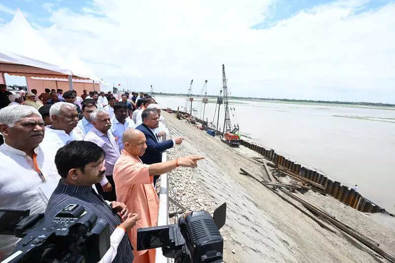 CM inspects Ghaghra bridge on link e-way