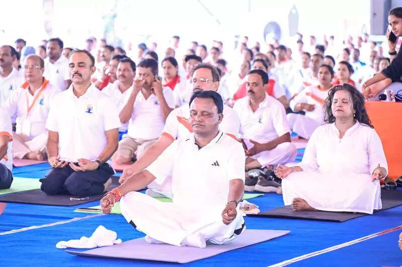 CM Majhi announces integration of yoga in school curriculum