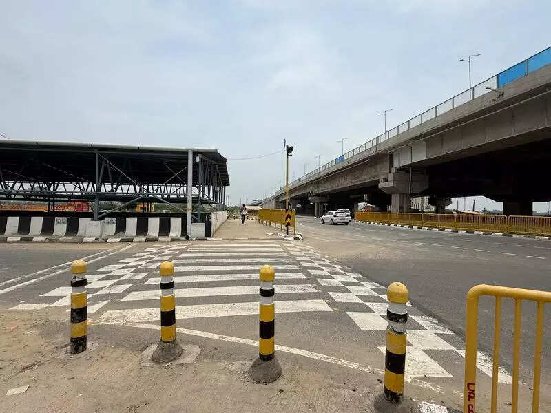 Dwarka Expressway is set to get traffic lights at 6 junctions