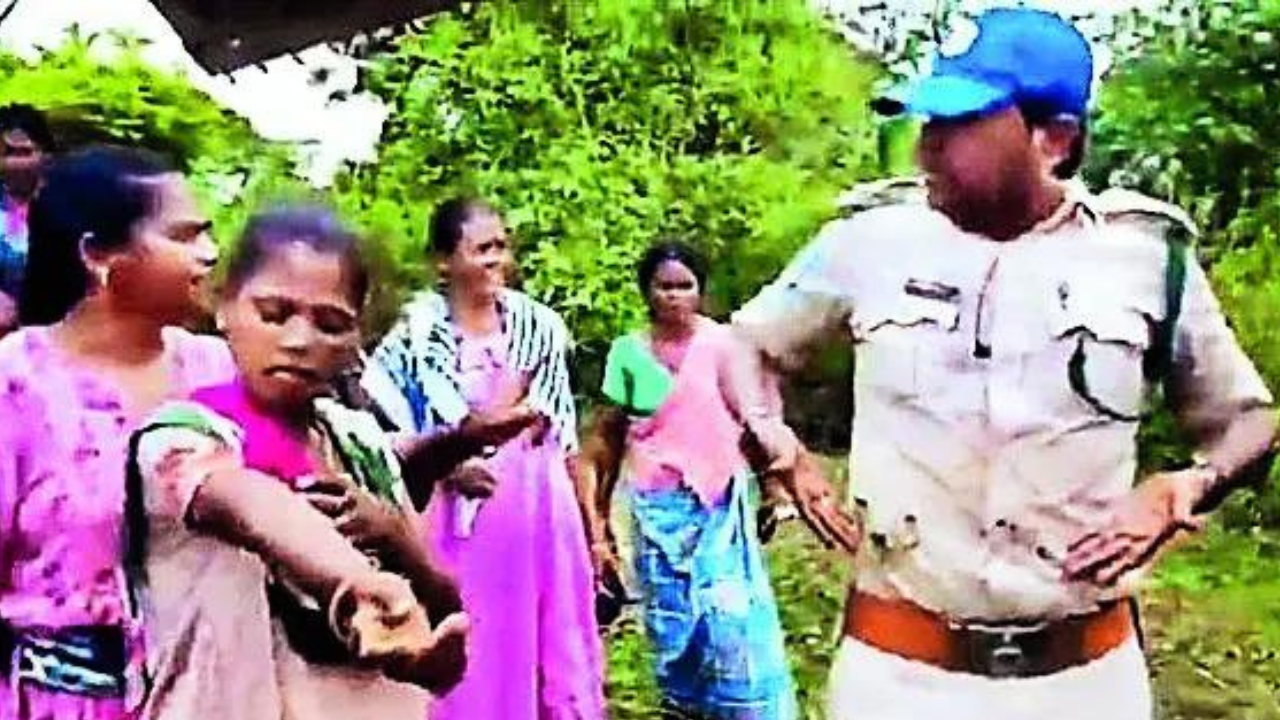 Confrontation over podu lands: Tribal women allege assaulted, forest staff deny claims; protests erupt in Telangana’s Bhadradri Kothagudem
