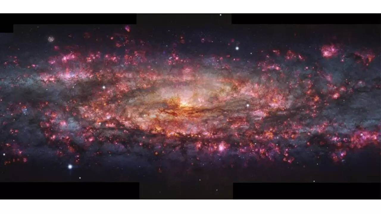 Stunning ultra-detailed picture of Sculptor galaxy unveiled by ESO | 1