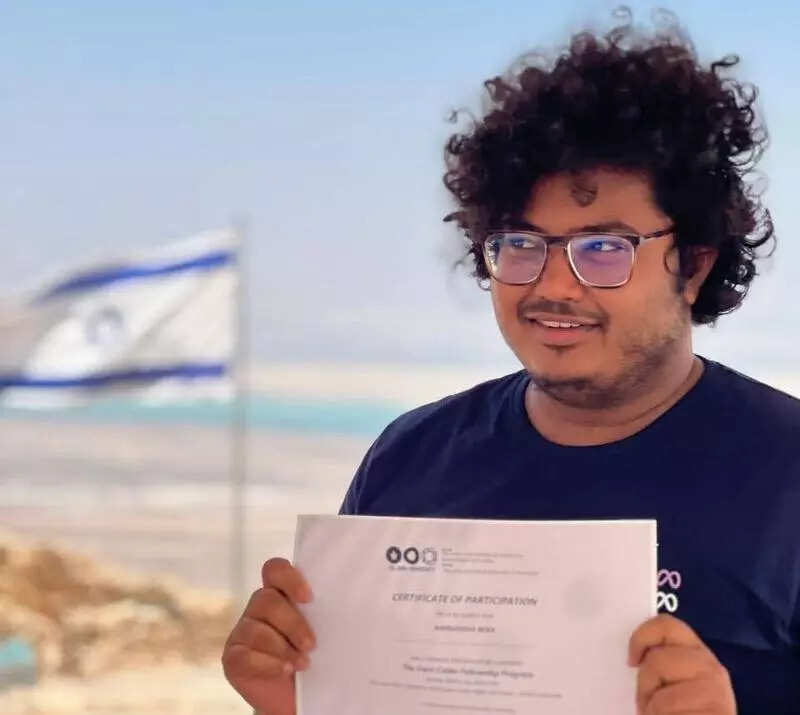 Students stuck in Israel hope for early exit
