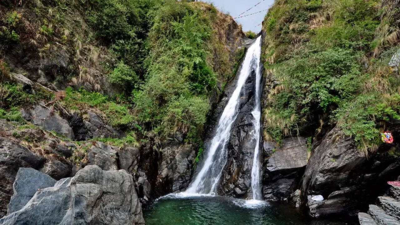 Bhagsu Waterfall, Himachal Pradesh