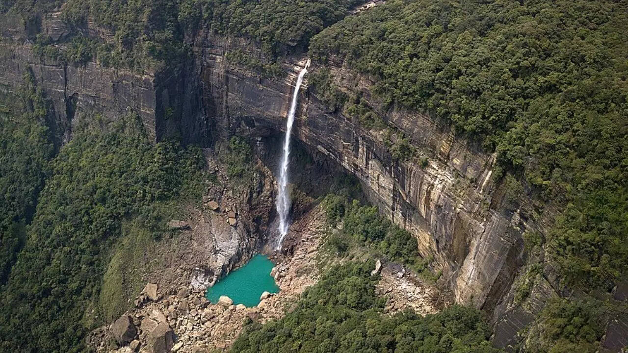 Nohkalikai Falls, Meghalaya