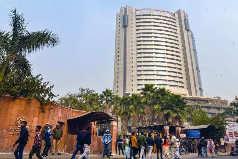 MCD to expedite approval of pending health trade licences