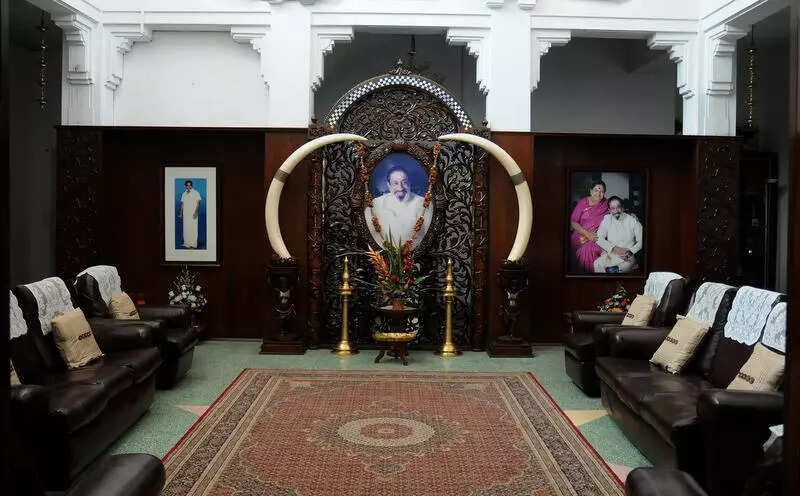Sivaji Ganesan's family settles loan dispute over Annai Illam house