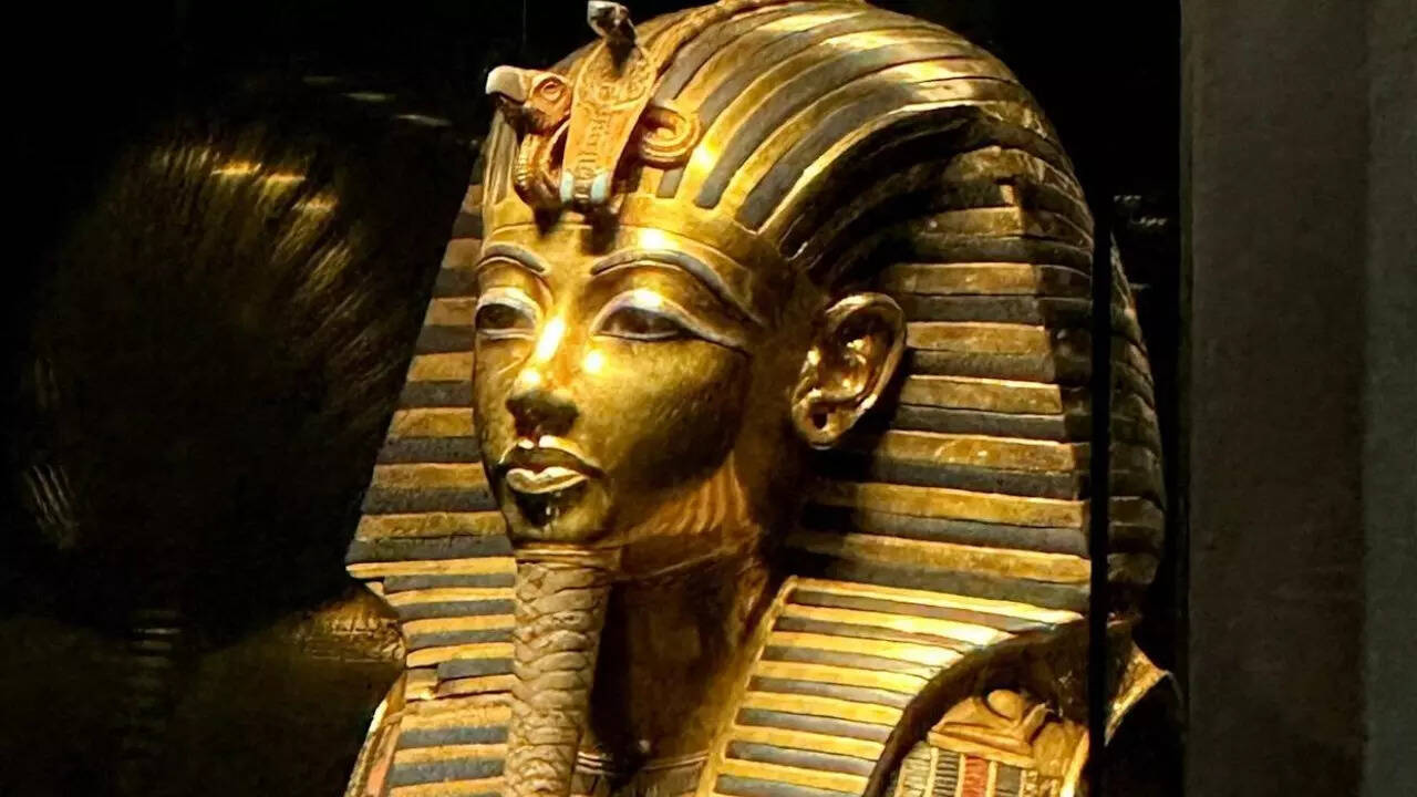 Pharaoh's curse (1)