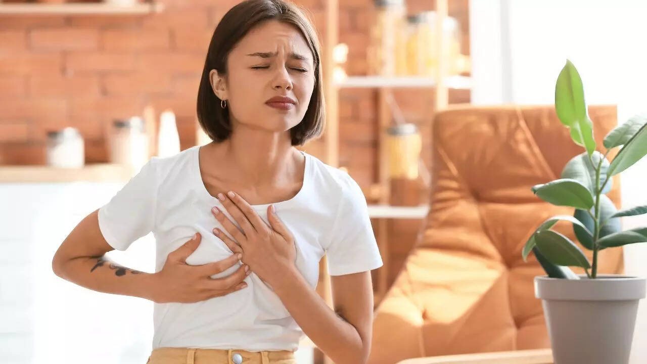Breast cancer early signs and symptoms to watch for
