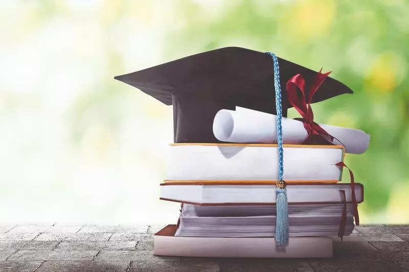 Maha team visits K’taka which has 1 CET for all UG courses