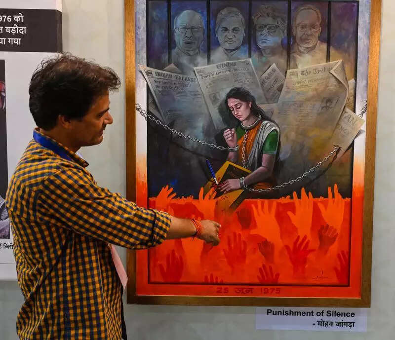 Exhibition marks ‘Samvidhan Hatya Diwas’
