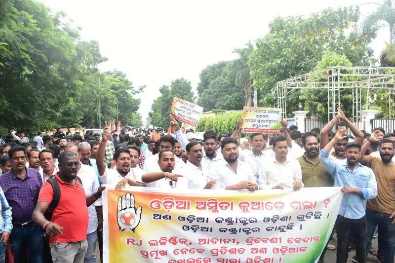 BJD, Cong stir against ‘rise’ in crimes against women; BJP hits back