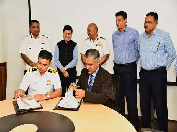 Coast Guard inducts fast patrol boat of Goa Shipyard
