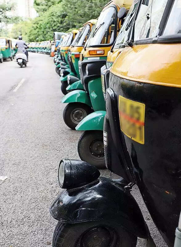 Minister instructs Karnataka’s transport department to cancel auto permits, book cases for illegal fare charges