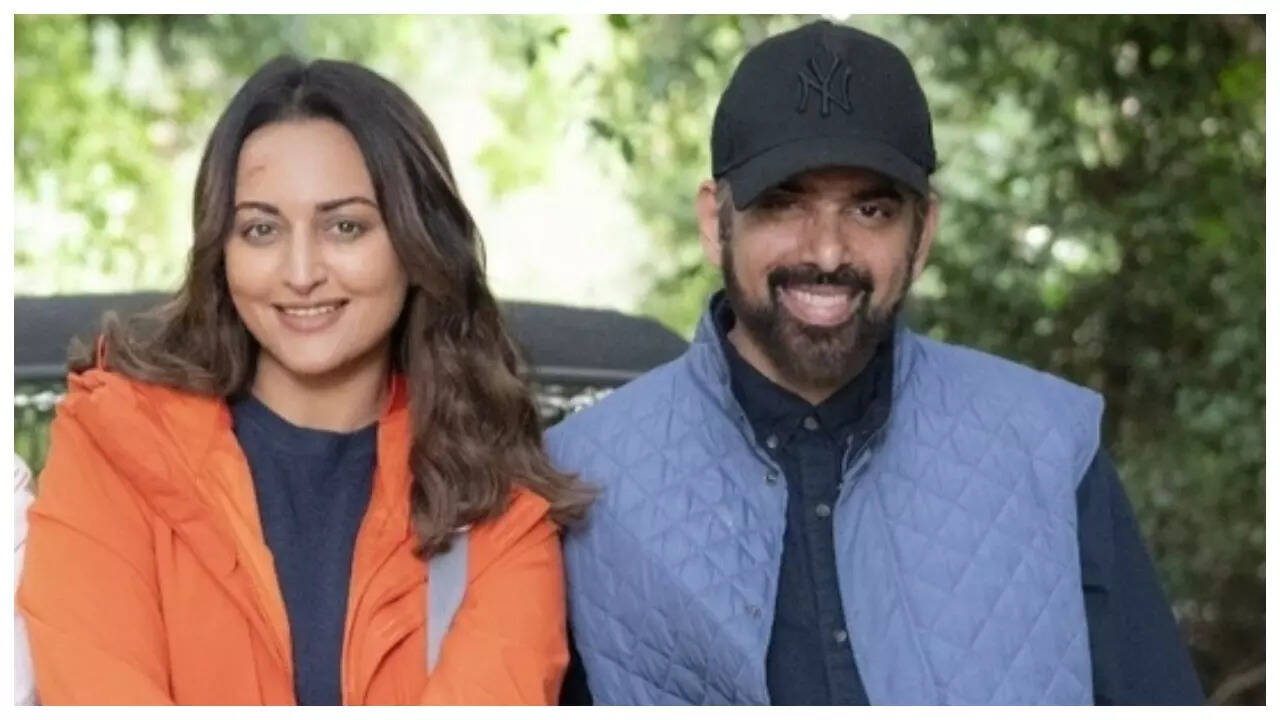 Sonakshi reveals she doesn't swim at nights because of THIS film