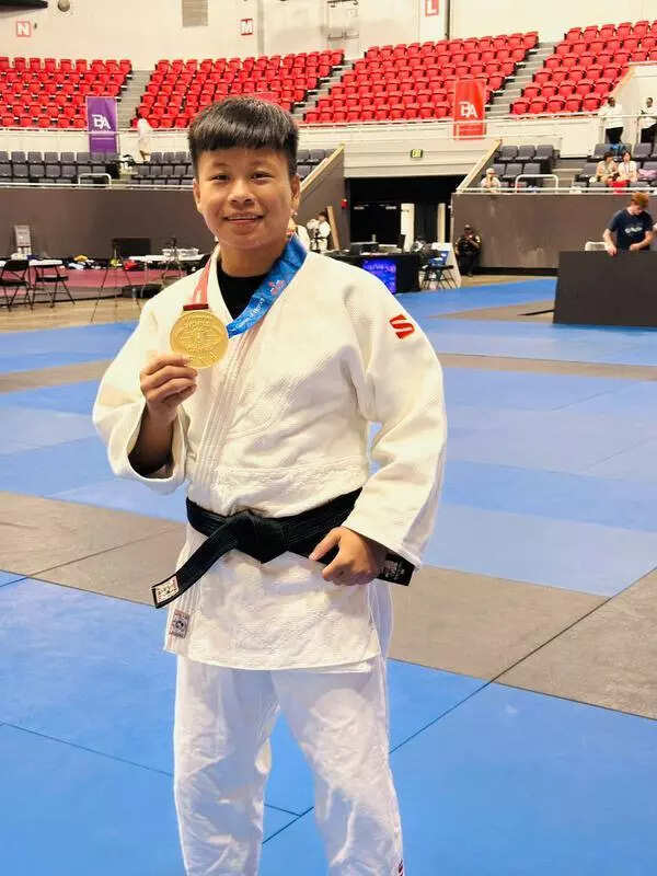 Judoka Lalhumhimi wins gold at World Police C’ship