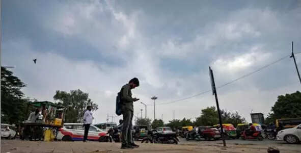 Monsoon hits Gurgaon, weeklong wet spell likely