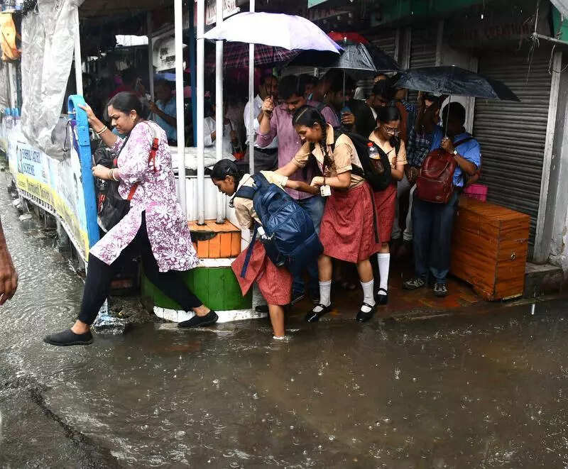 Sharp North-South divide on last day of wet June