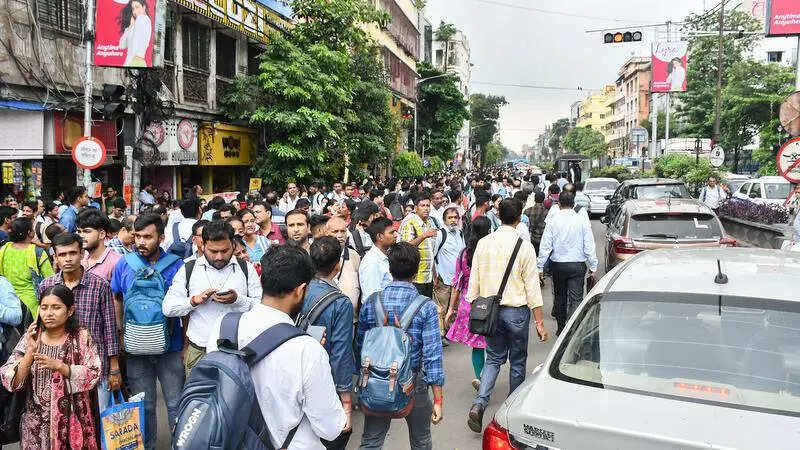 Water in tunnel, suicide stall metro, add to commute pain