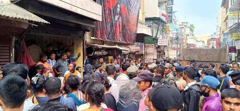 Hawkers oppose eviction drive at Shillong’s Police Bazar, seek fair relocation plan
