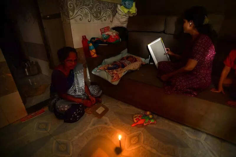 Thadpakhna, Chadri among areas hit by power outages