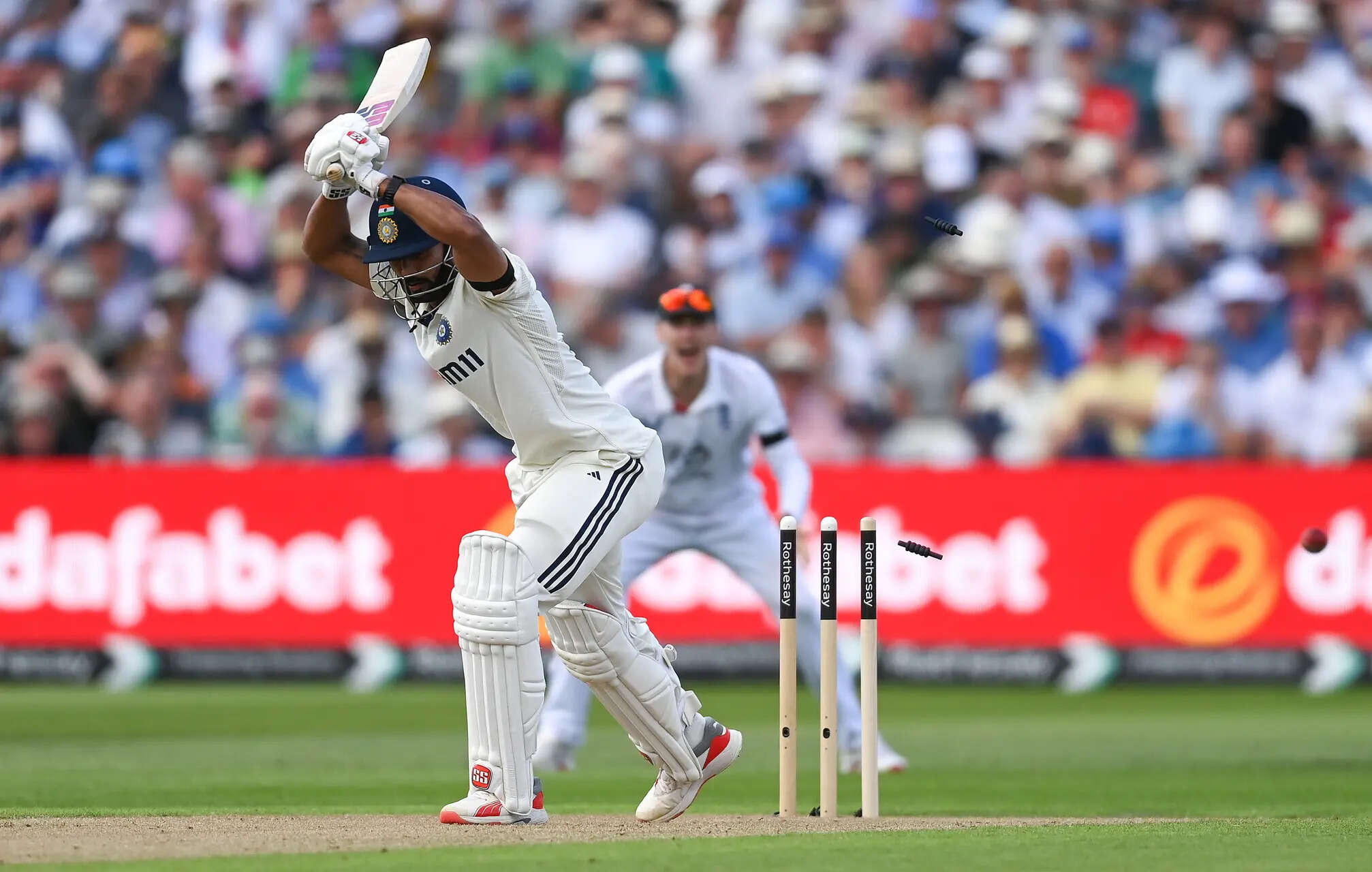 In disbelief! Nitish Reddy misjudges, leaves a beauty from Chris Woakes and walks back stunned