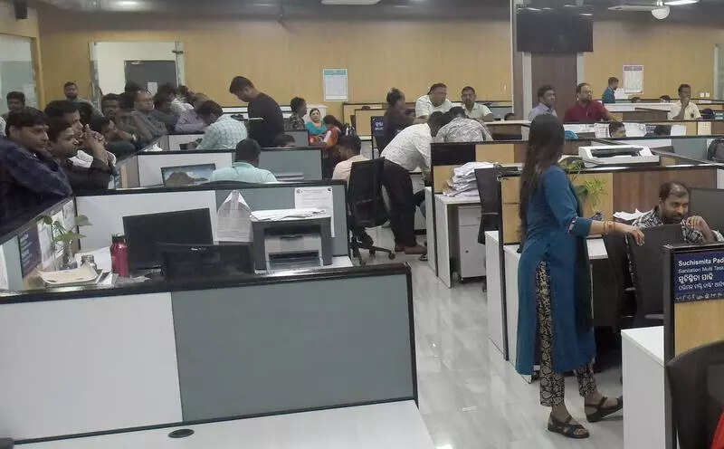 OAS assn threatens to continue stir