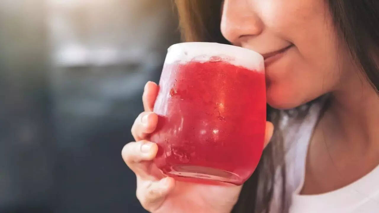 Women drink (5)